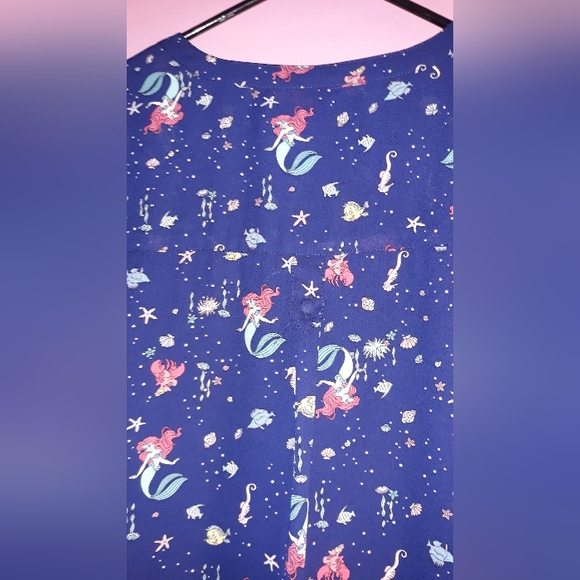 New 3x Disney The Little Mermaid Harper Blouse  Georgette Ariel & Flounder Navy - Picture 7 of 13